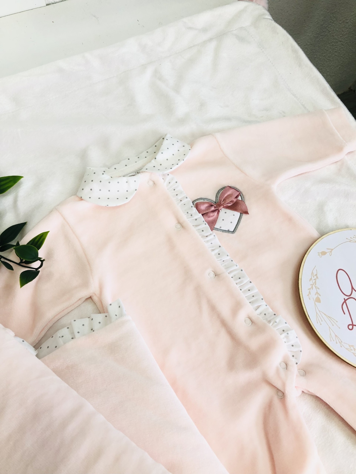 Babygrow&#x20;em&#x20;veludo&#x20;rosa&#x20;beb&#x00E9;
