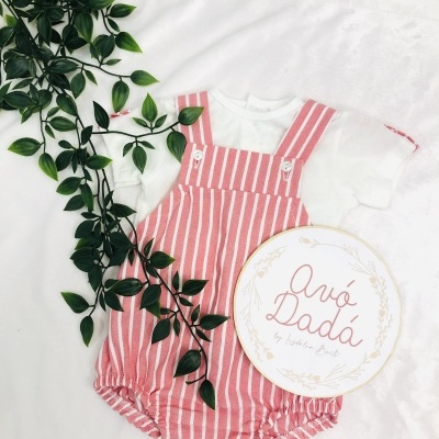 Camisola&#x20;e&#x20;fofo&#x20;&#x00E0;s&#x20;riscas