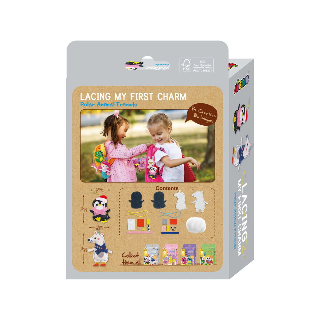 Lacing My First Charm - Animais Polares