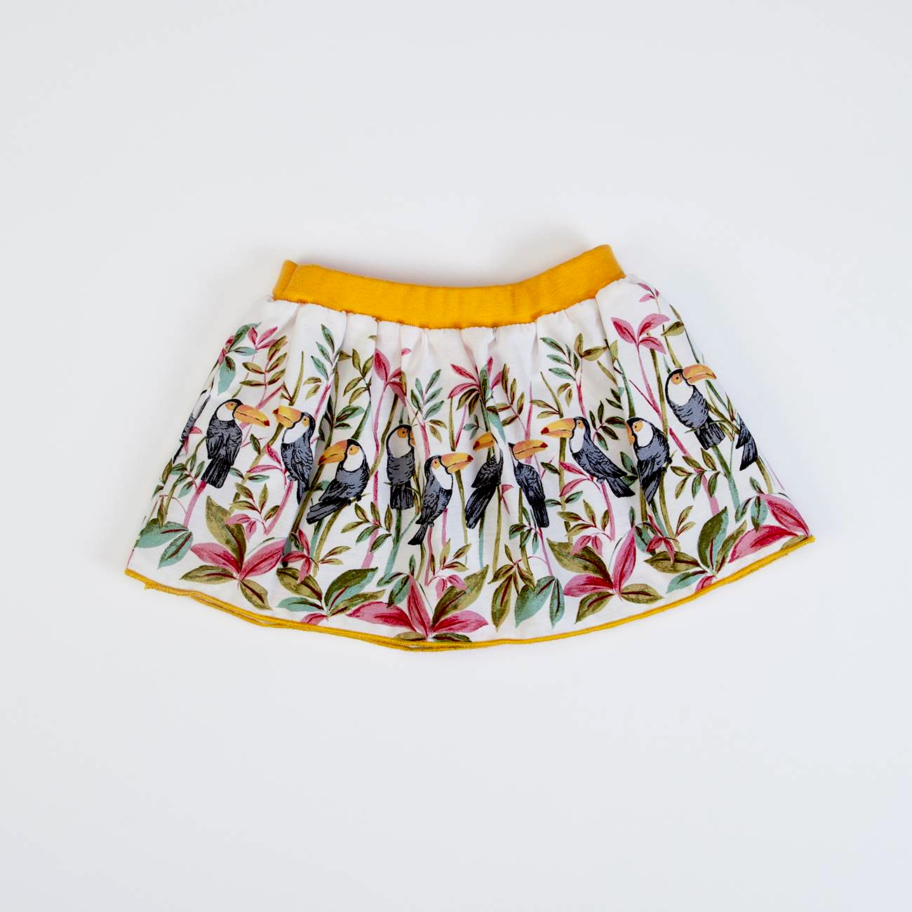 Conjunto orgânico t-shirt e saia Tucanos 12-24 meses