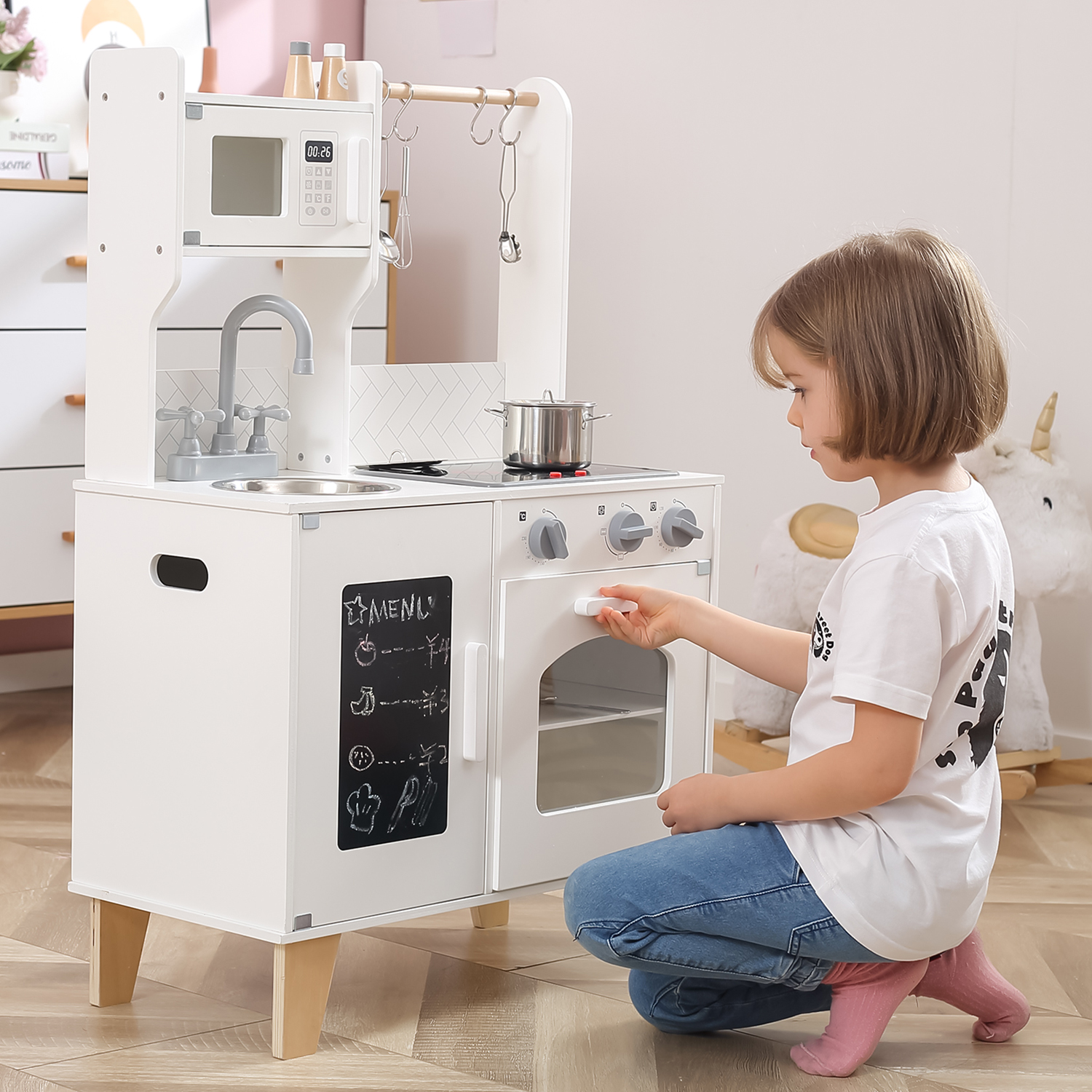 Cozinha em madeira com ardósia Branca