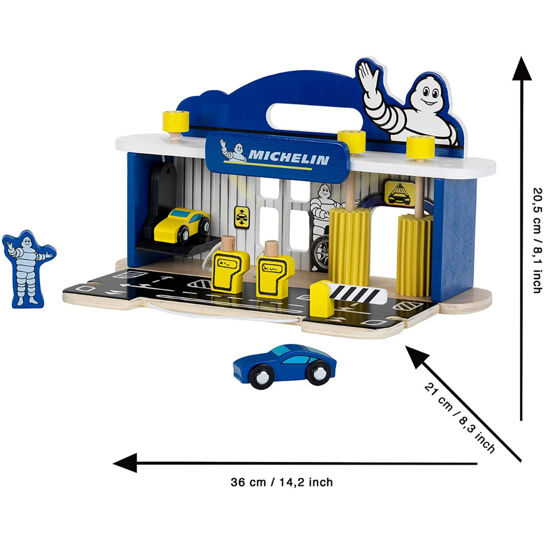 Estação de serviço Michelin em madeira