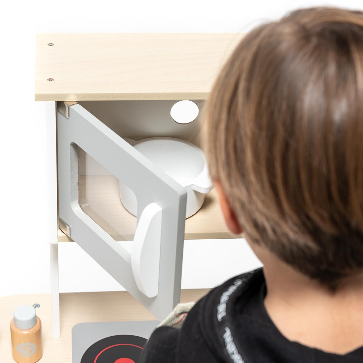 Cozinha em madeira - branca e cinza