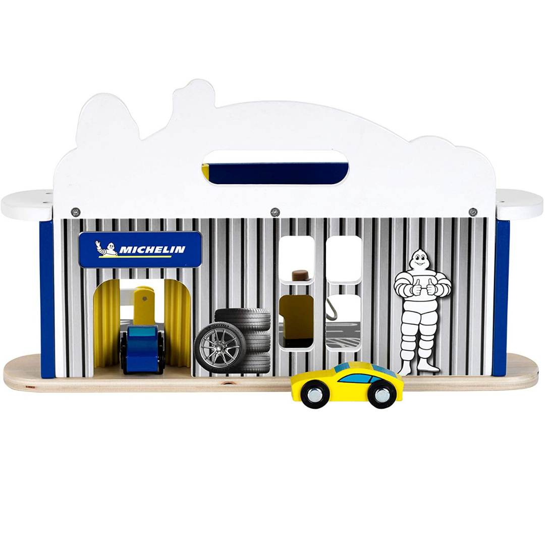 Estação de serviço Michelin em madeira