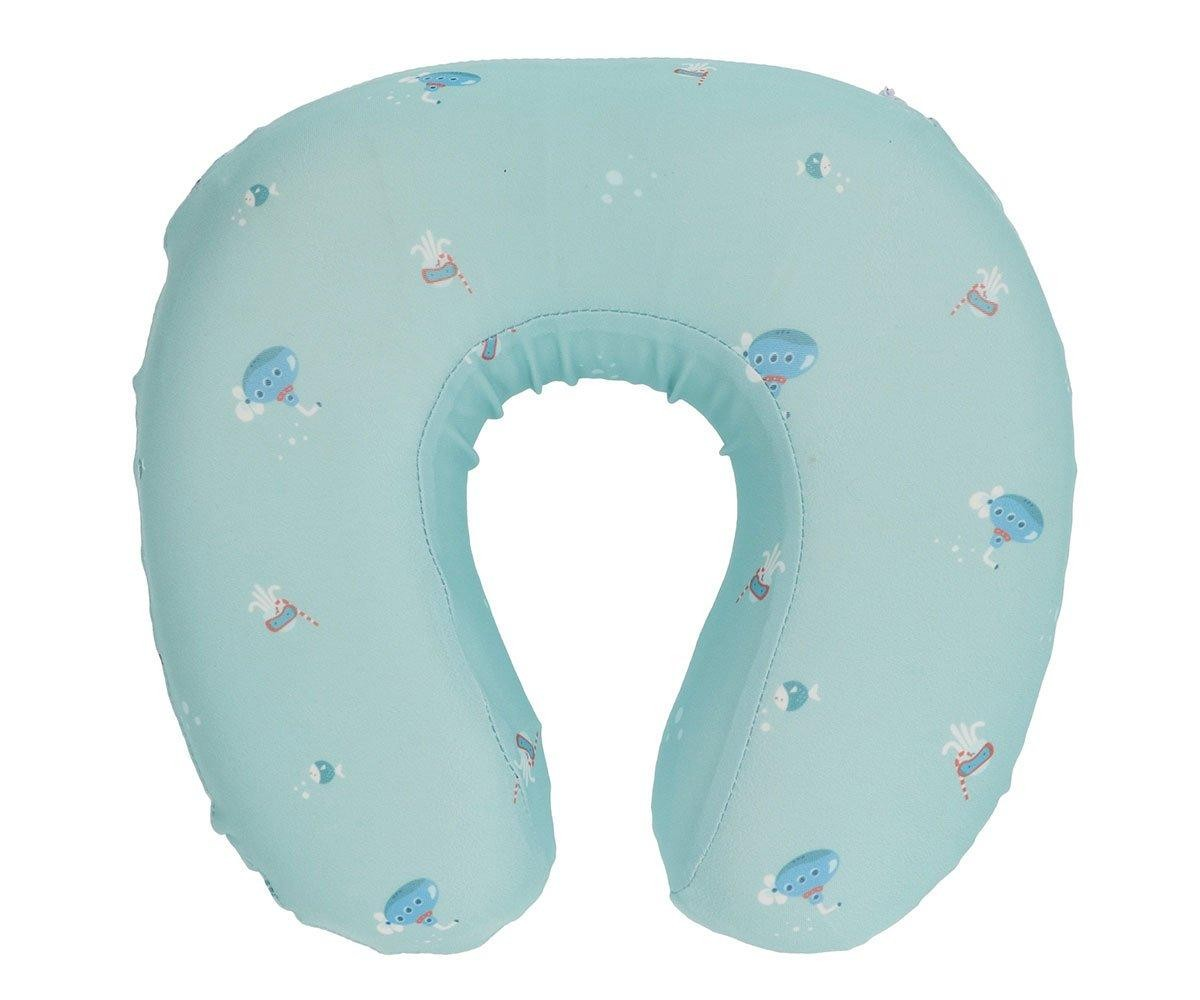 Almofada de apoio para pescoço azul clara com padrão marinho