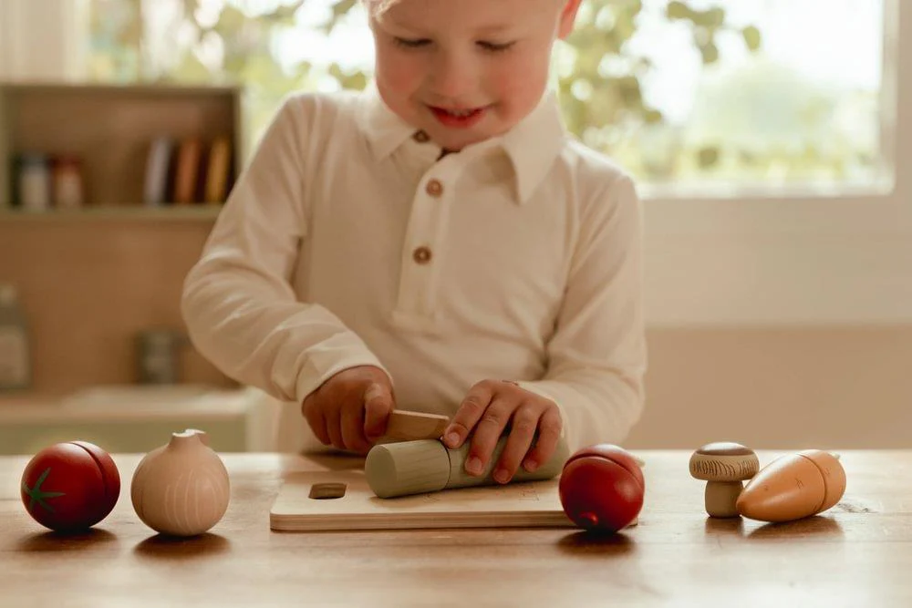 Vegetais de cortar em madeira