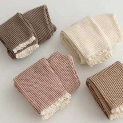 Leggings Malha com Folhos