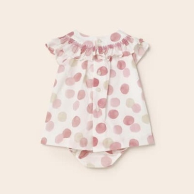 Vestido estampado com tapa fraldas