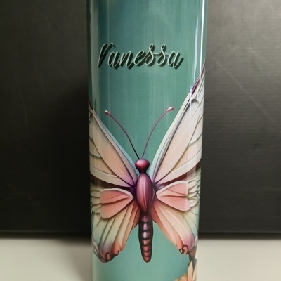 Tumbler borboleta personalizada - nome