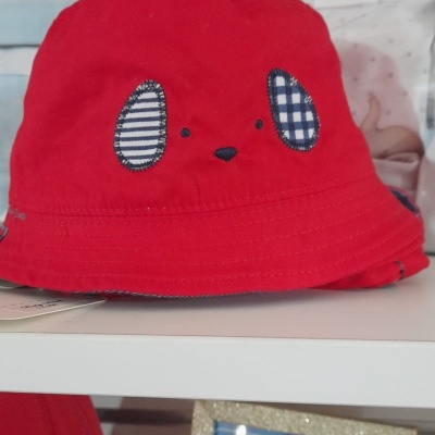 Ref:9486 - Chapéu Vermelho