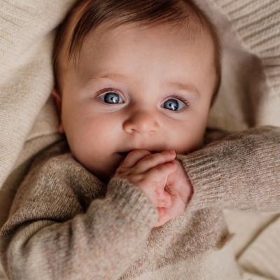 Camisola com com ursinho tricotada em lã merino | LITTLE TEDDY BEAR