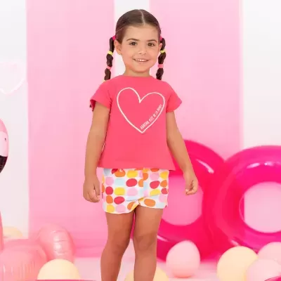 Conjunto calções coloridos e t-shirt