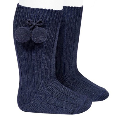 Meias altas com pompons