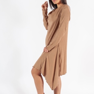 VESTIDO DE PONTAS LISO