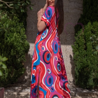 VESTIDO MIDI PADRÃO VERTICAL