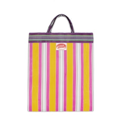 Saco tote riscas amarelas, rosa, brancas e lilás com etiqueta KITSCH KITCHEN