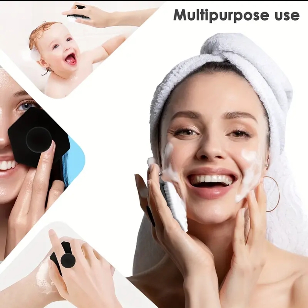 Dispositivo preto redondo usado para cuidados da pele com texto 'Multipurpose use'