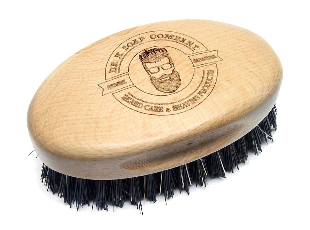 DRKS ESCOVA OVAL BARBA ,MADEIRA COM CERDAS JAVALI E NYLON