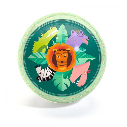 Bola infantil colorida com animais do safari e folhas no fundo