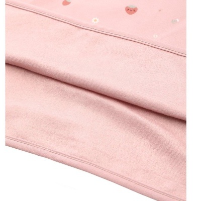 Poncho&#x20;com&#x20;Capuz&#x20;Strawberries