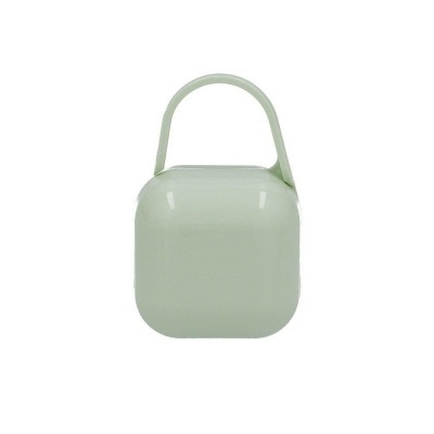 Estojo rígido verde claro com alça flexível, fundo branco