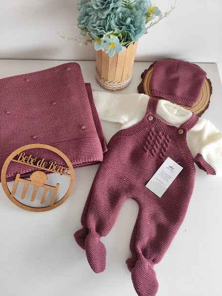 Jardineira Outono Inverno com Gorro