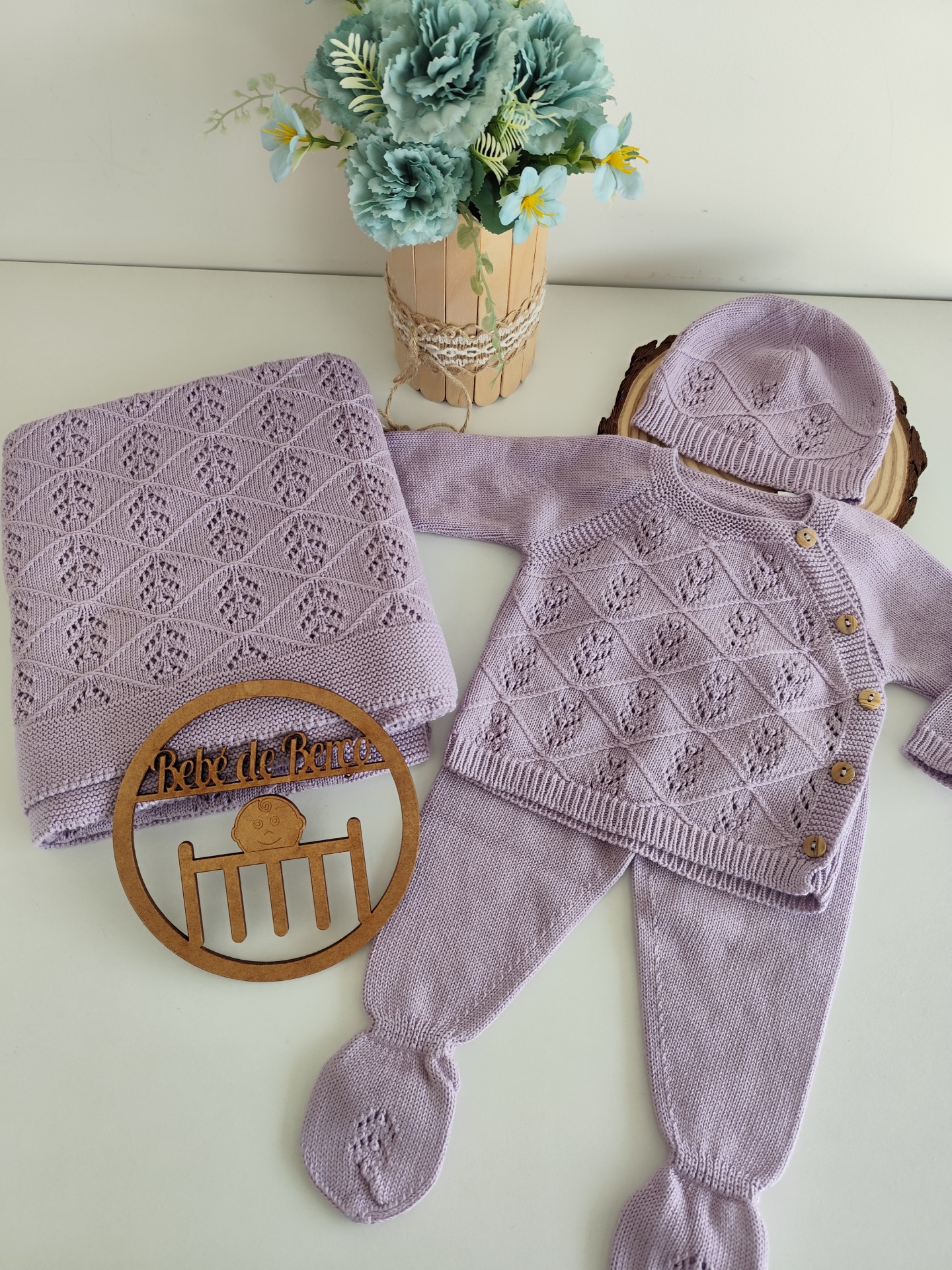 Camisola, calça e gorro malha fina