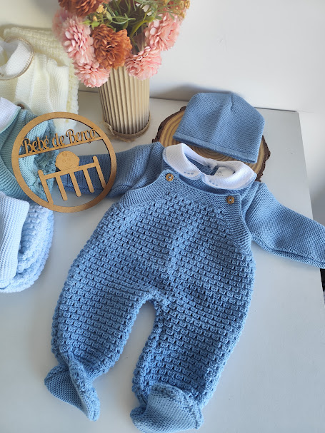 Jardineira Outono Inverno com Gorro