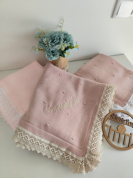 Manta de Malha Com Renda- Várias Cores