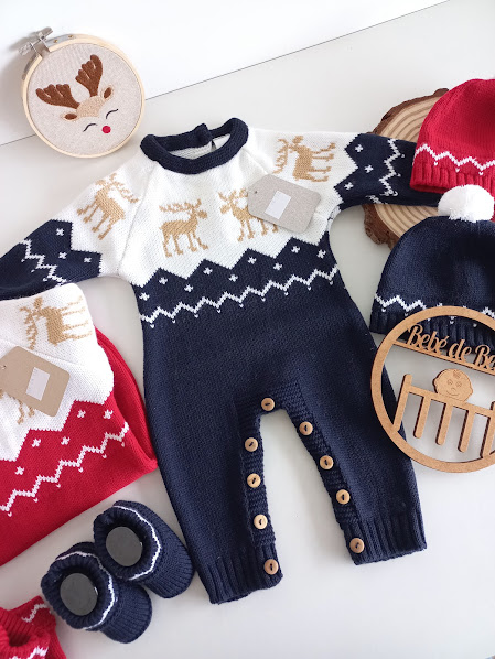 Macacão Malha Natalício com Gorro e Carapins