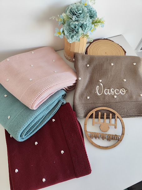 Manta Malha Bolinhas Pérola - Edição limitada