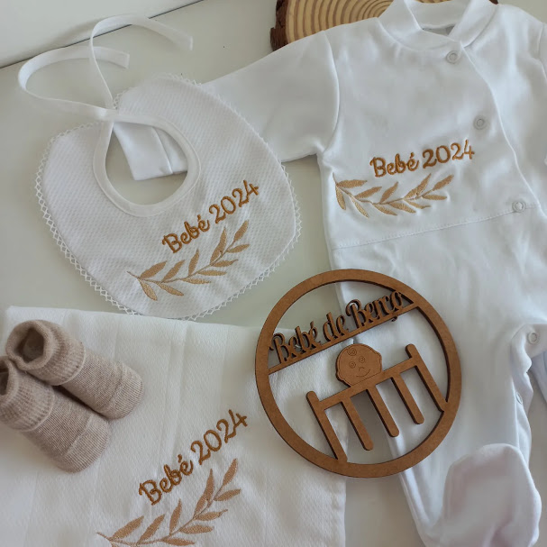 Pack Bebé do Ano ( 4 Peças)