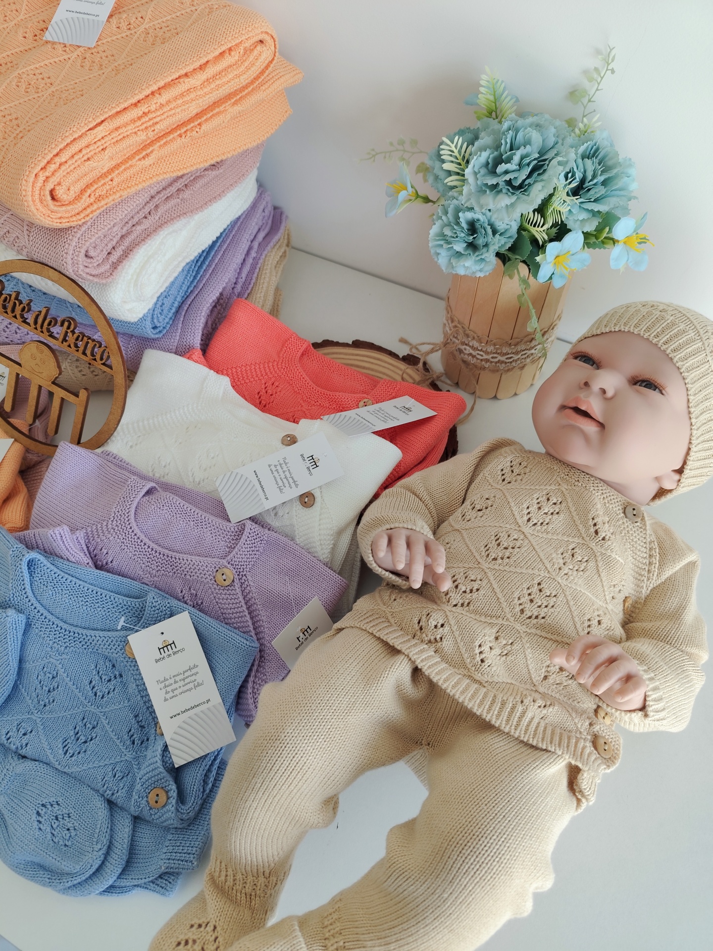 Camisola, calça e gorro malha fina