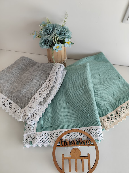 Manta de Malha Com Renda- Várias Cores