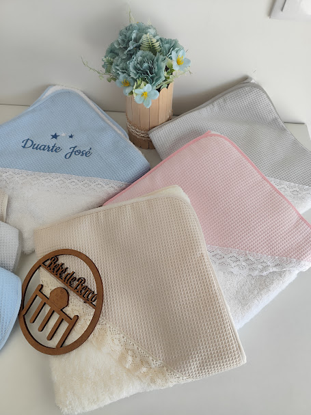 Toalha de banho com renda