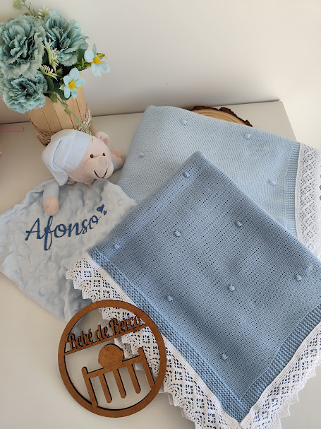 Manta de Malha Com Renda- Várias Cores