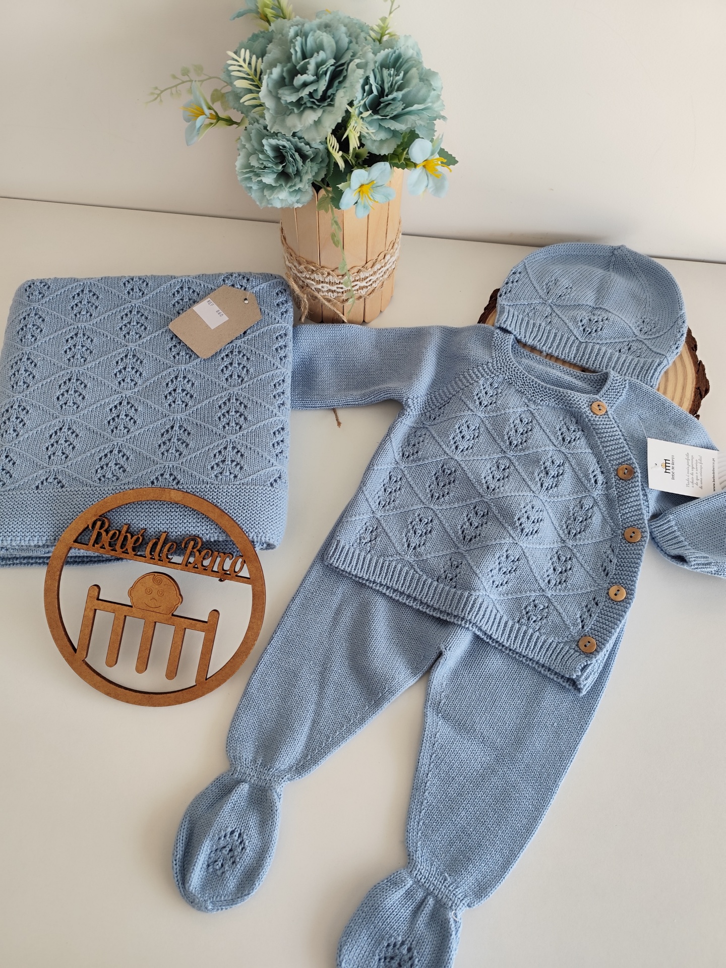 Camisola, calça e gorro malha fina