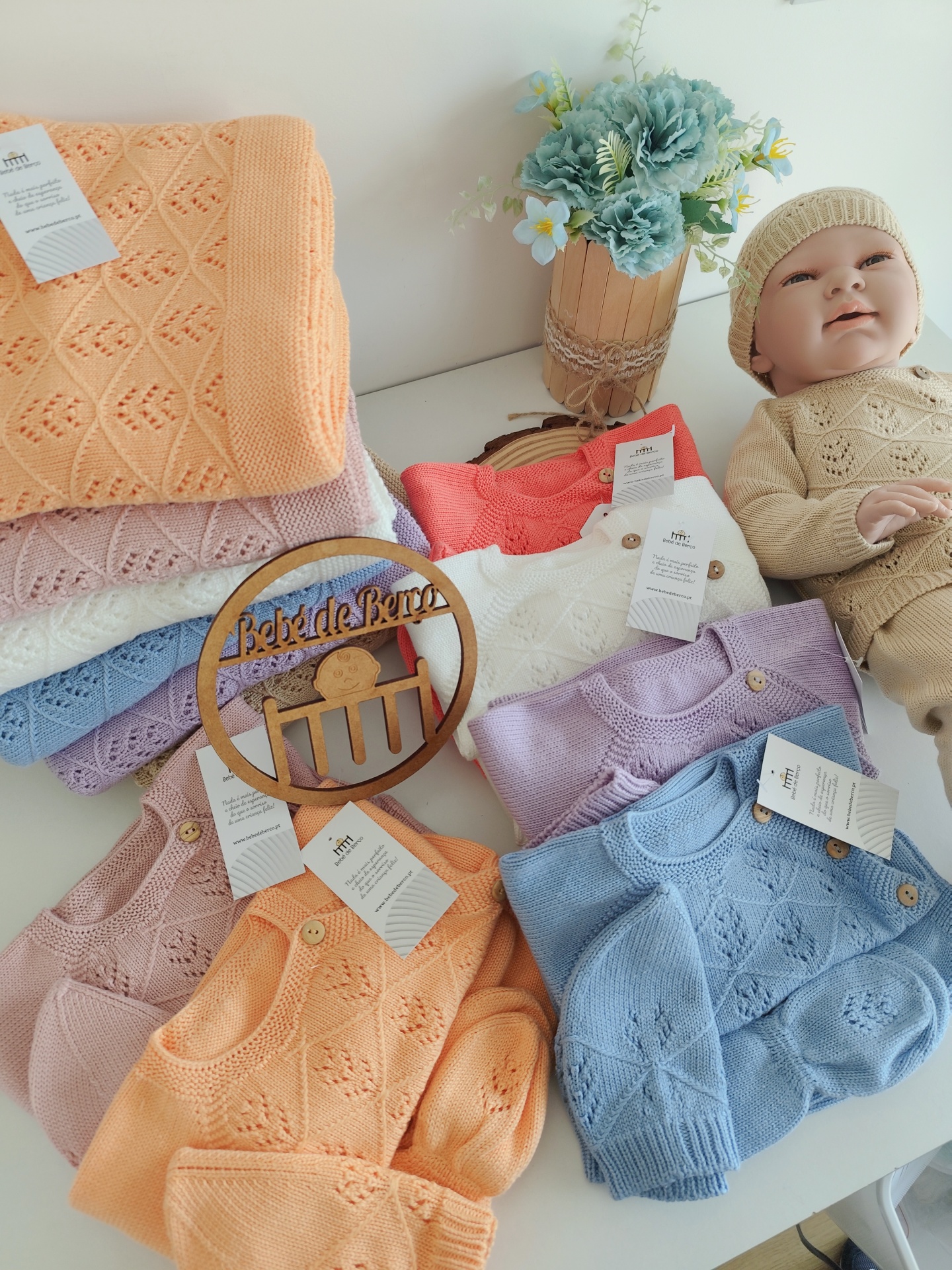 Camisola, calça e gorro malha fina