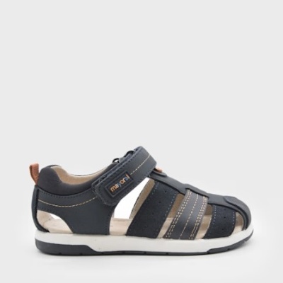 Sandálias clássicas