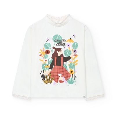 Camisola branca de criança com estampado colorido e renda na gola e punhos