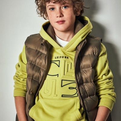 Sweat embossed c/ carapuço