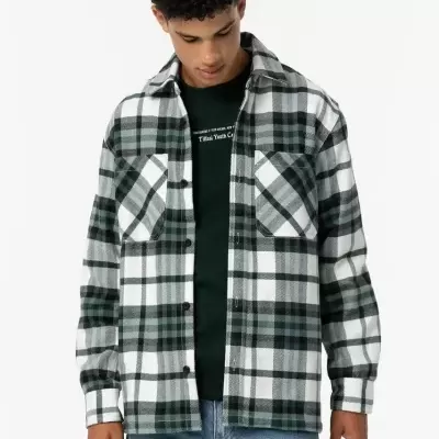 T-shirts; camisolas e sweatshirts