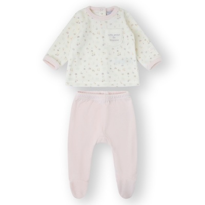 conjunto de roupa de bebé com camisola branca estampada e calças rosa com pés integrados