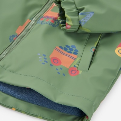 Casaco de criança verde com padrão colorido e punho elástico