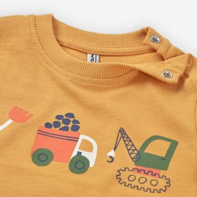 Camisola amarela carros