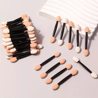 Pincel com esponja aplicadora