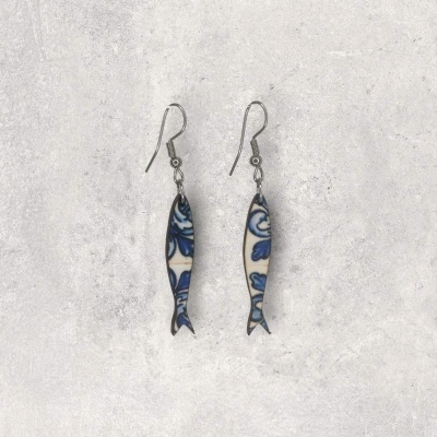 https://www.bemportugues.com/product/brincos-sardinha-em-madeira
