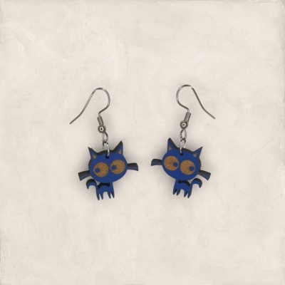 Brincos em forma de gato azul com olhos castanhos