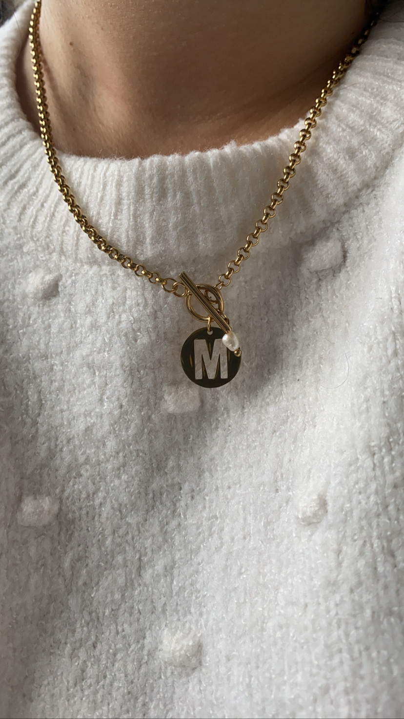 Colar fecho marinheiro com inicial
