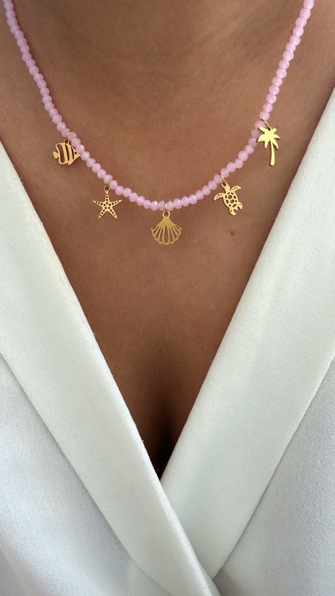 Colar pendentes com missangas rosa